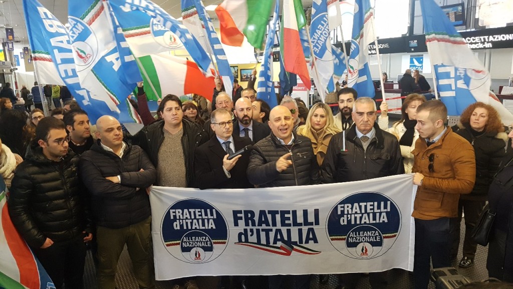 aeroporto dello stretto fratelli d'italia