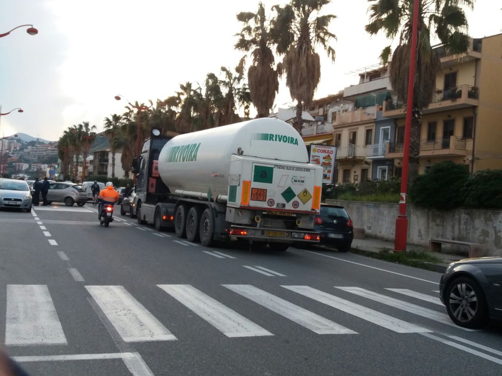 incidente litoranea nord messina
