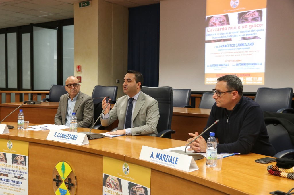 proposta legge azzardo minori