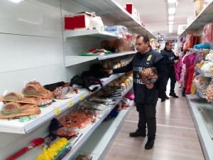 Finanza Cosenza sequestro prodotti insicuri