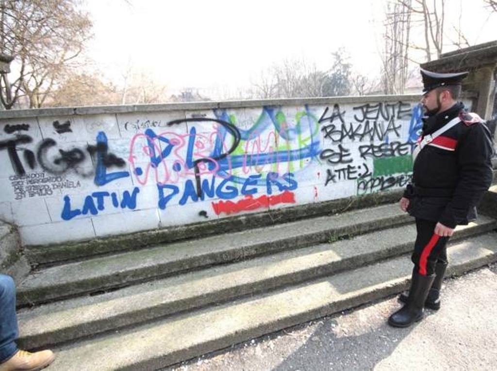 carabinieri accoltellamento