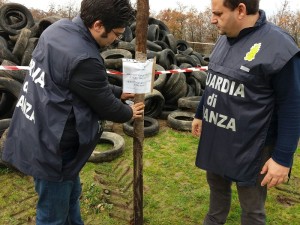 Discarica abusiva Cosenza (1)