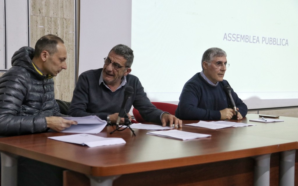 assemblea pubblica