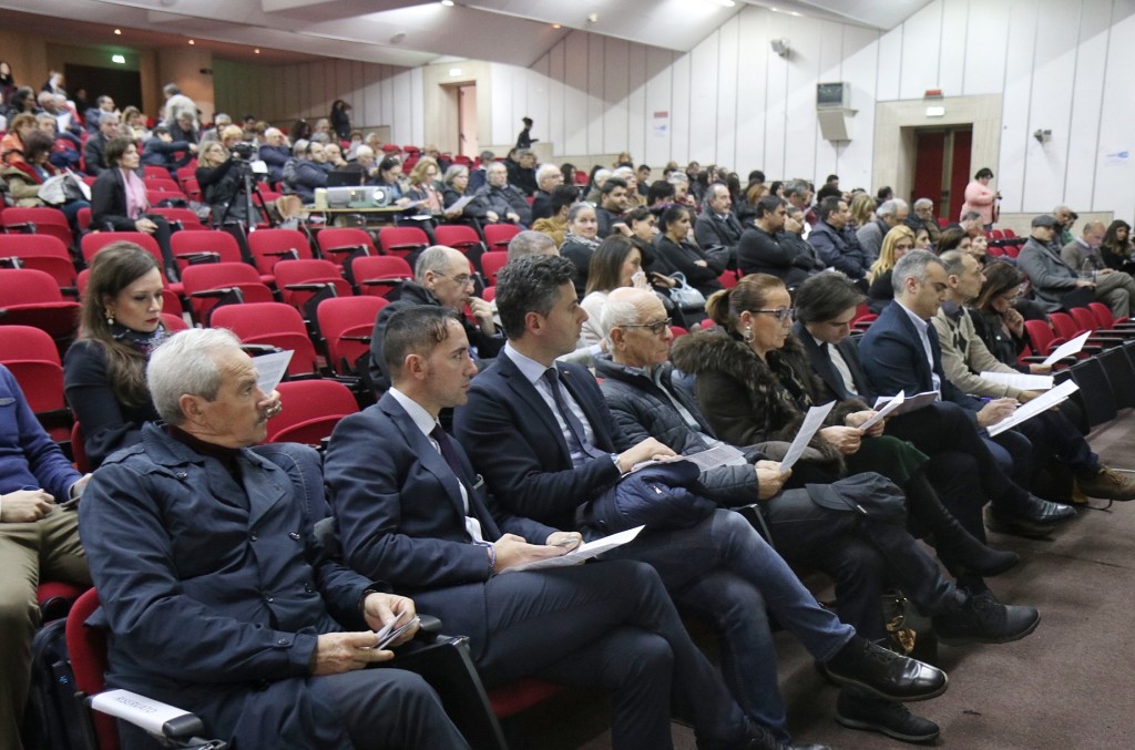 assemblea pubblica