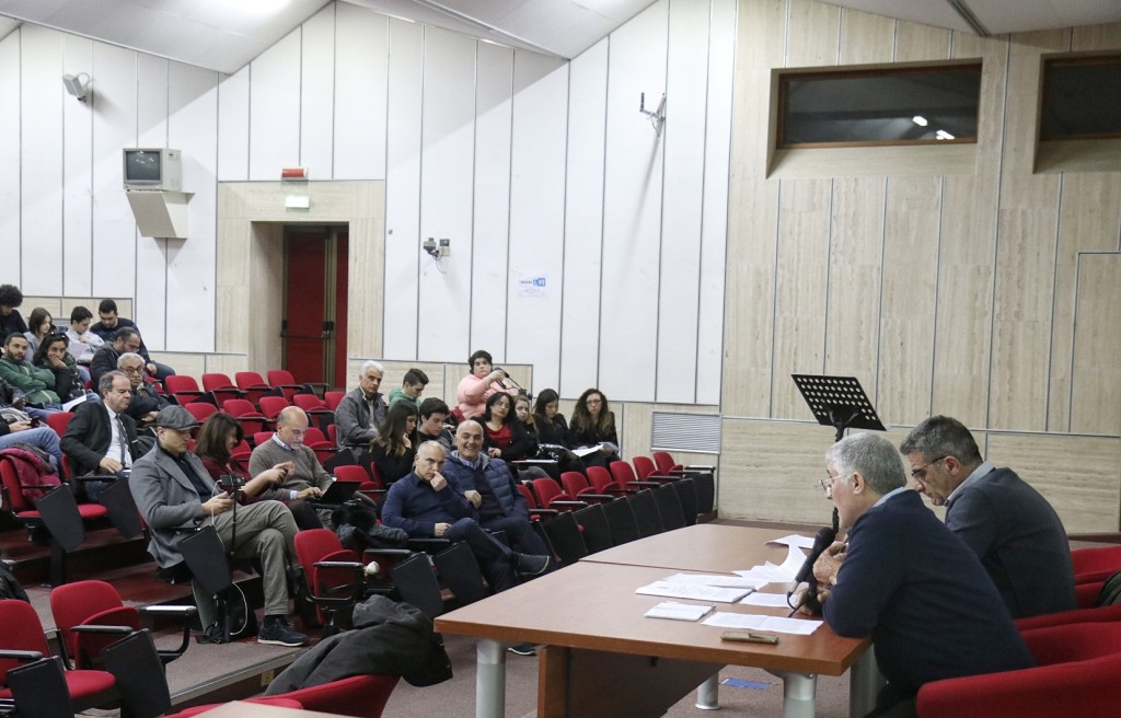assemblea pubblica