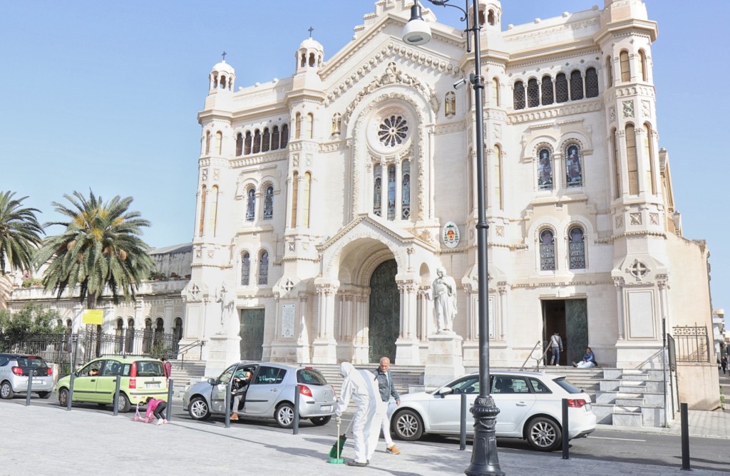 protesta operatore mesiani