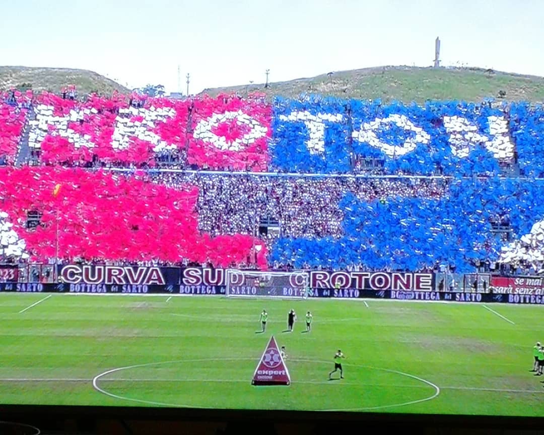 crotone (2)