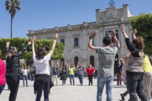 yoga della risata