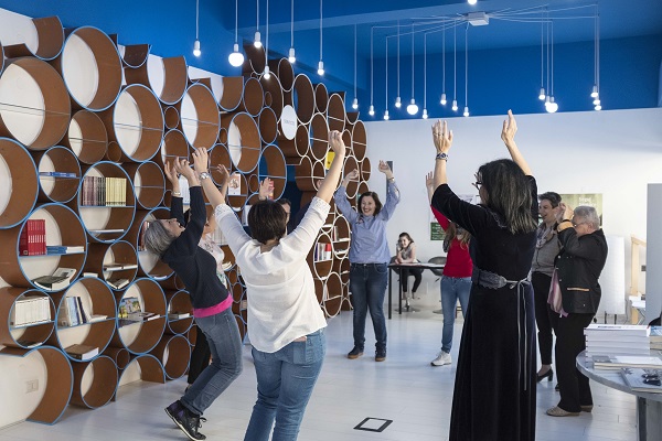 yoga della risata