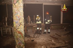 Messina incendio Hotel Messina viale della libertà