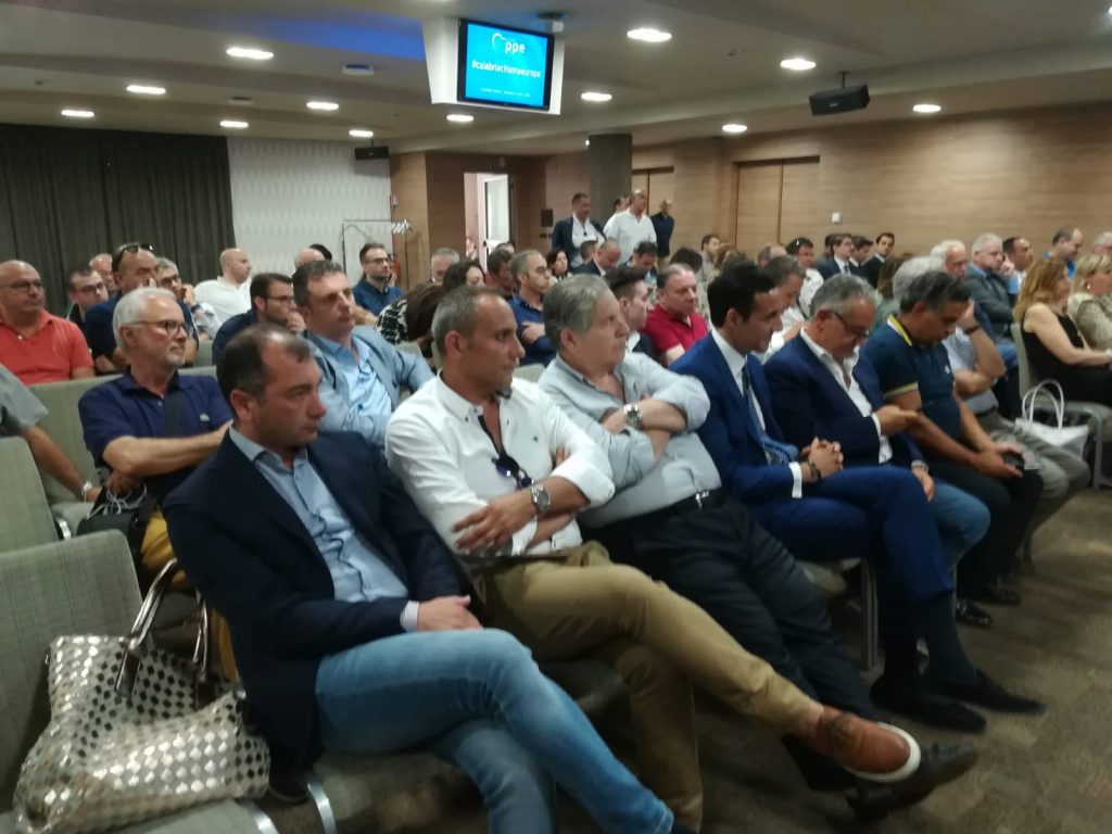 calabria chiama europa