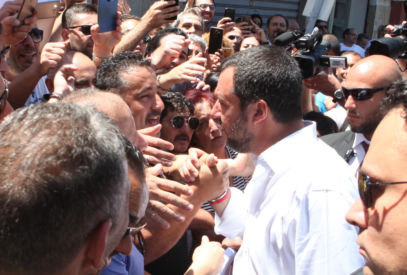 Ministro matteo Salvini inaugura bene confiscato alla ‘ndrangheta