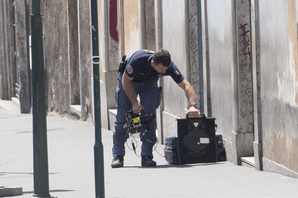allarme bomba roma