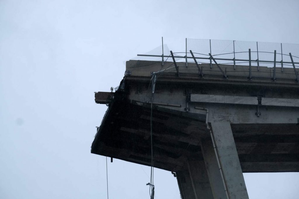 crollo ponte genova