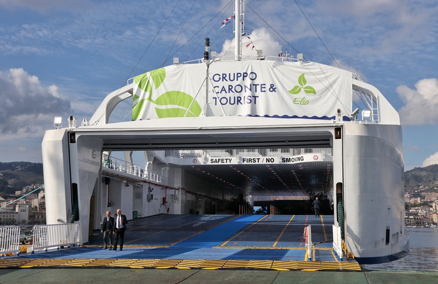 elio traghetto caronte (7)