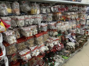 cosenza sequestro addobbi giocattoli