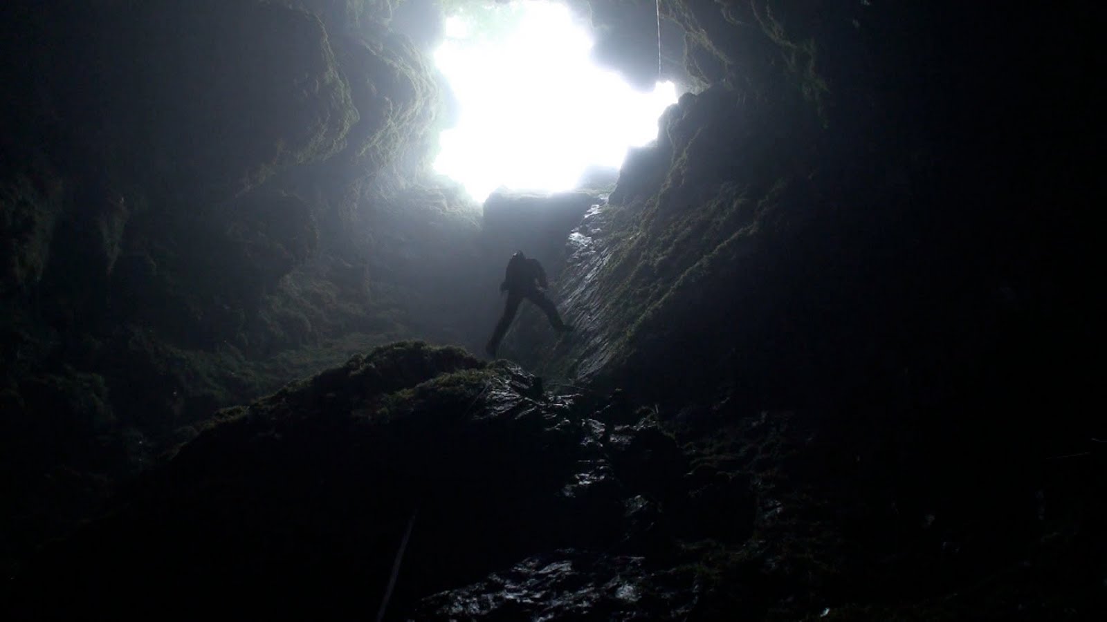 speleologo grotta