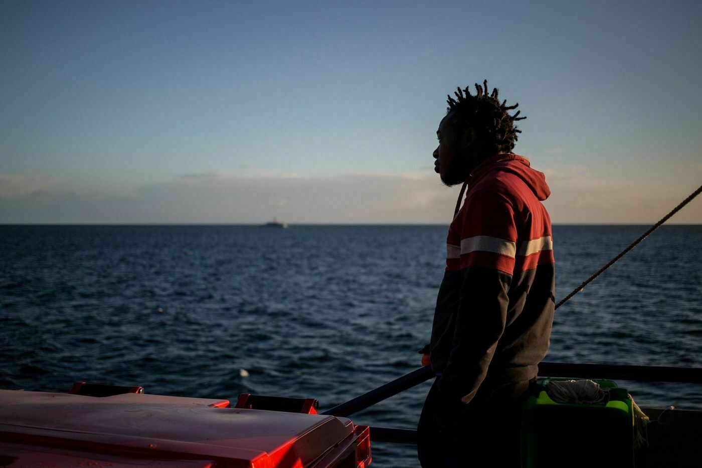 Migranti, Sea Watch verso Catania