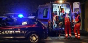 carabinieri ambulanza incidente sera
