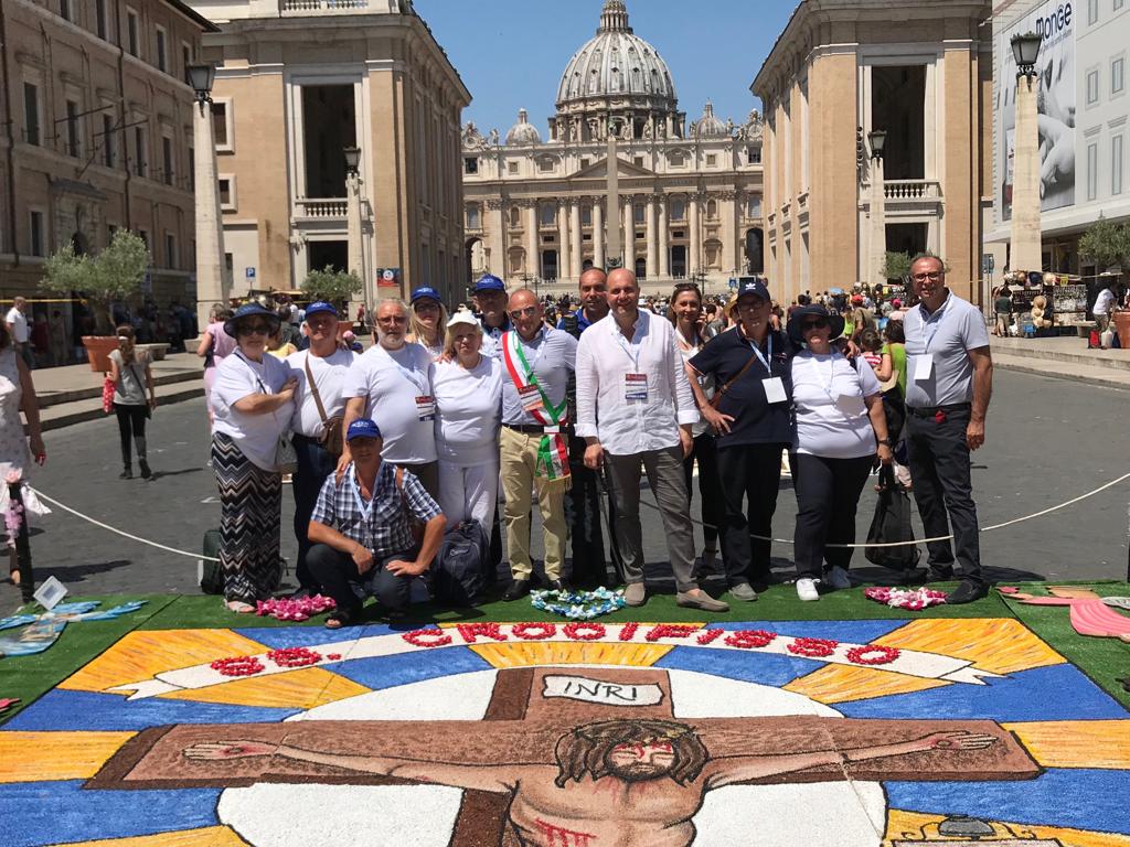 Quadro e foto di gruppo Acquaviva Platani