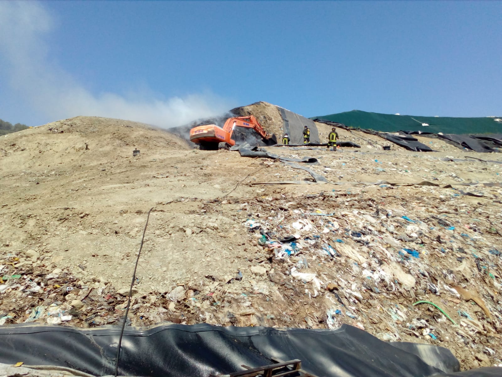 Rifiuti, stato di emergenza per la discarica di Mazzarrà Sant'Andrea