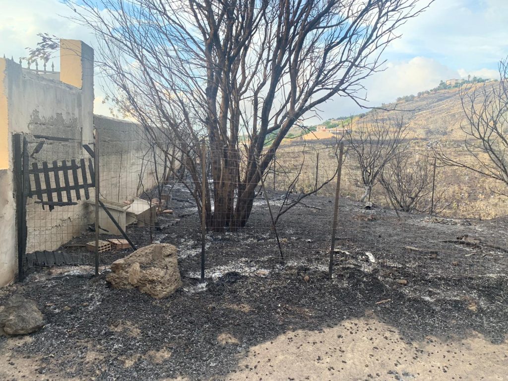 incendio contrada morloquio