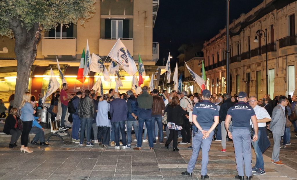 Fratelli d’Italia “Flashmob spazza-bugie”