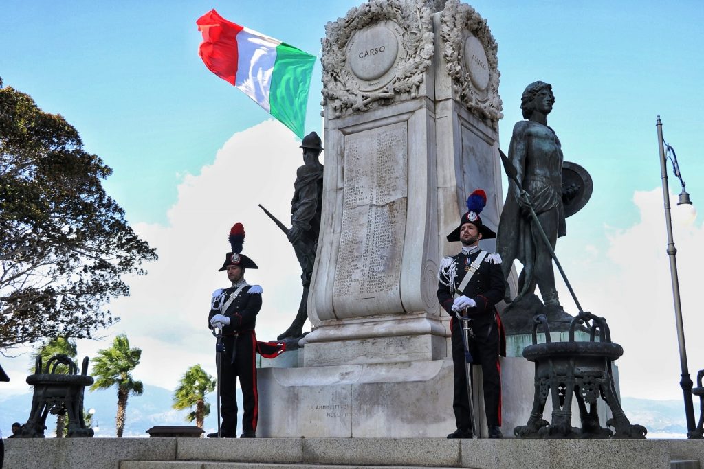 4 novembre monumento ai caduti