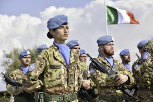 UNIFIL_Cambio al Comando di Sector West_Il generale Del COl passa in rassegna lo schieramento