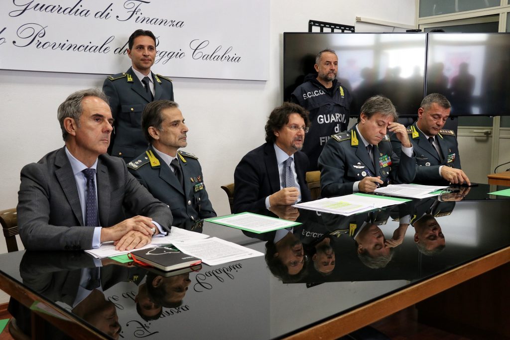 conferenza stampa operazione magma