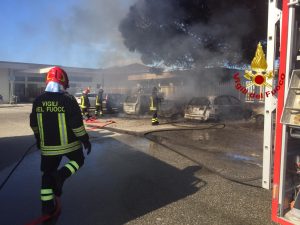 incendio auto milazzo