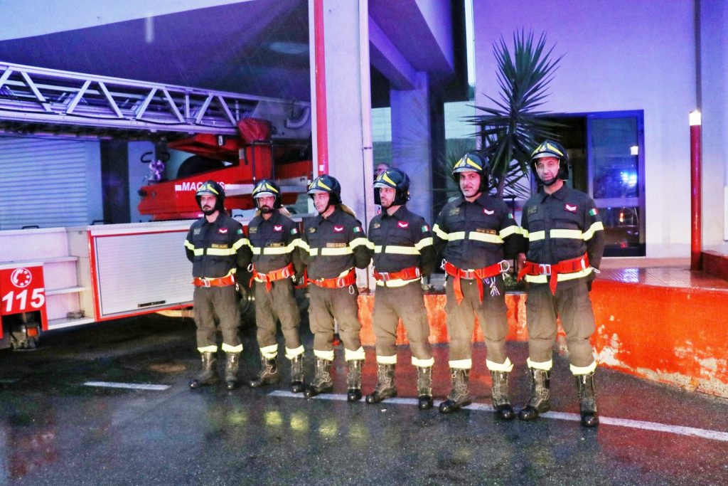 omaggio ambulanze vigili del fuoco morte nino candido