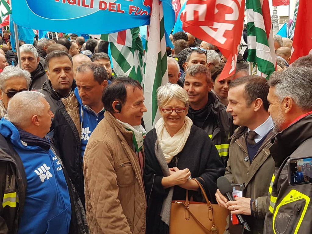 protesta vigili fuoco roma