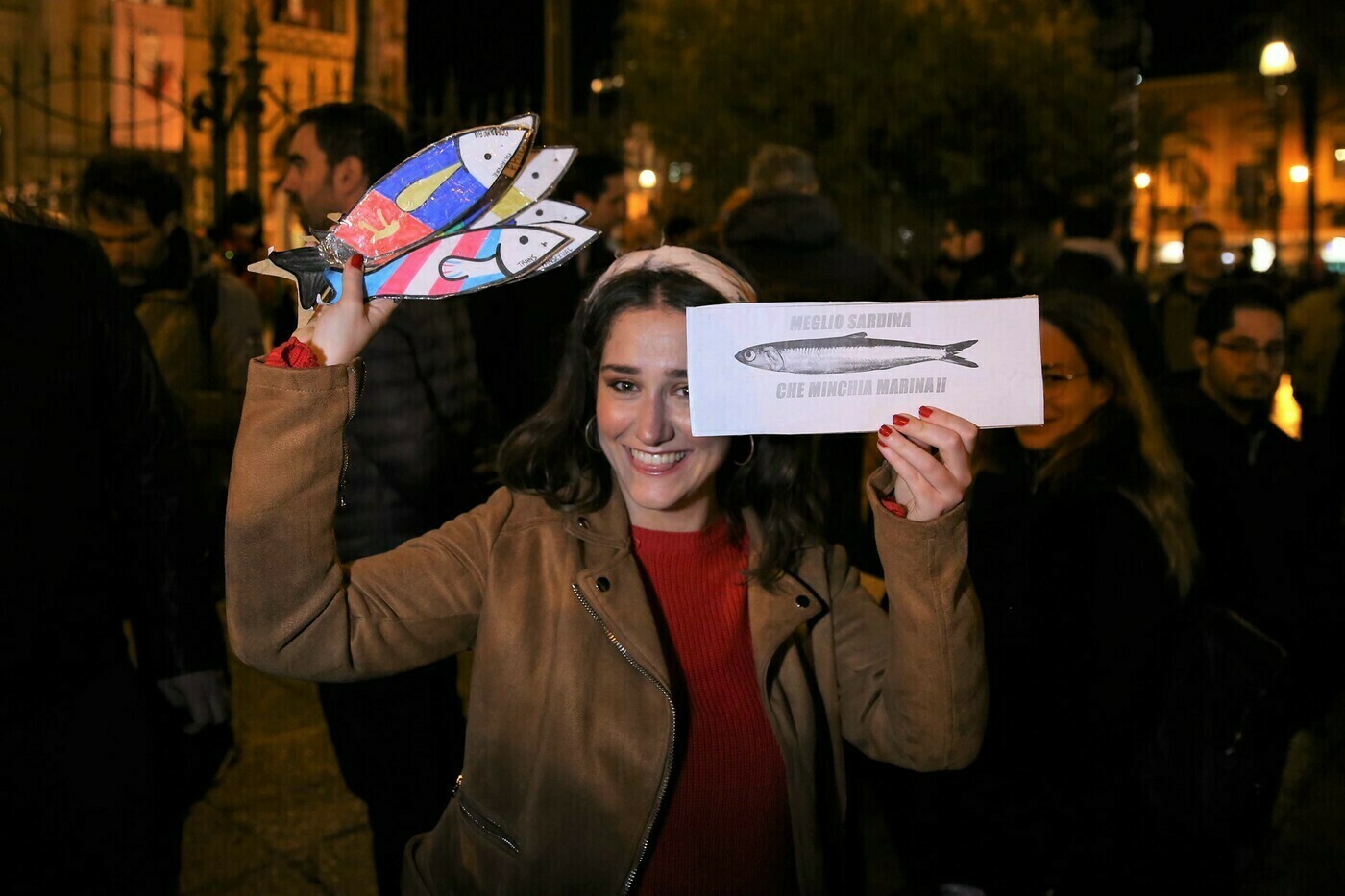 Sardine in piazza anche a Palermo, il movimento riempie Piazza Verdi