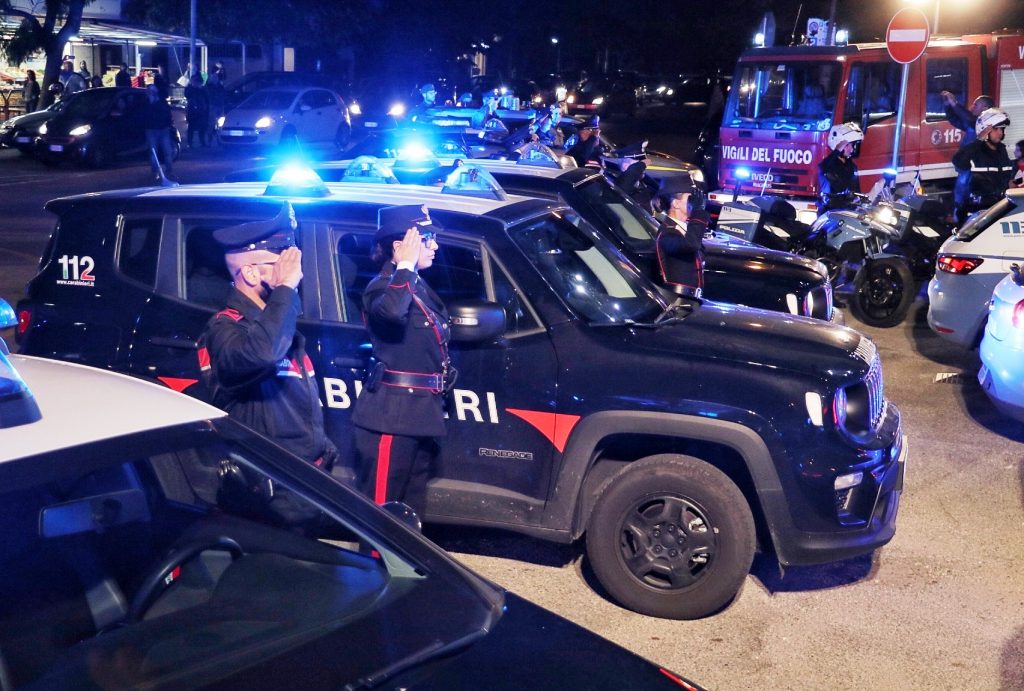 vigili del fuoco carabinieri polizia picchetto reggio calabria 5 novembre