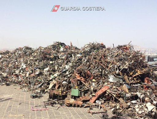 RIFIUTI MARE GUARDIA COSTIERA