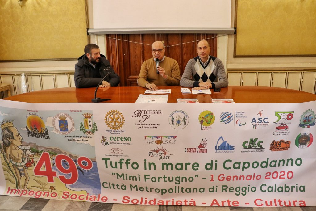 presentazione tuffo mare capodanno