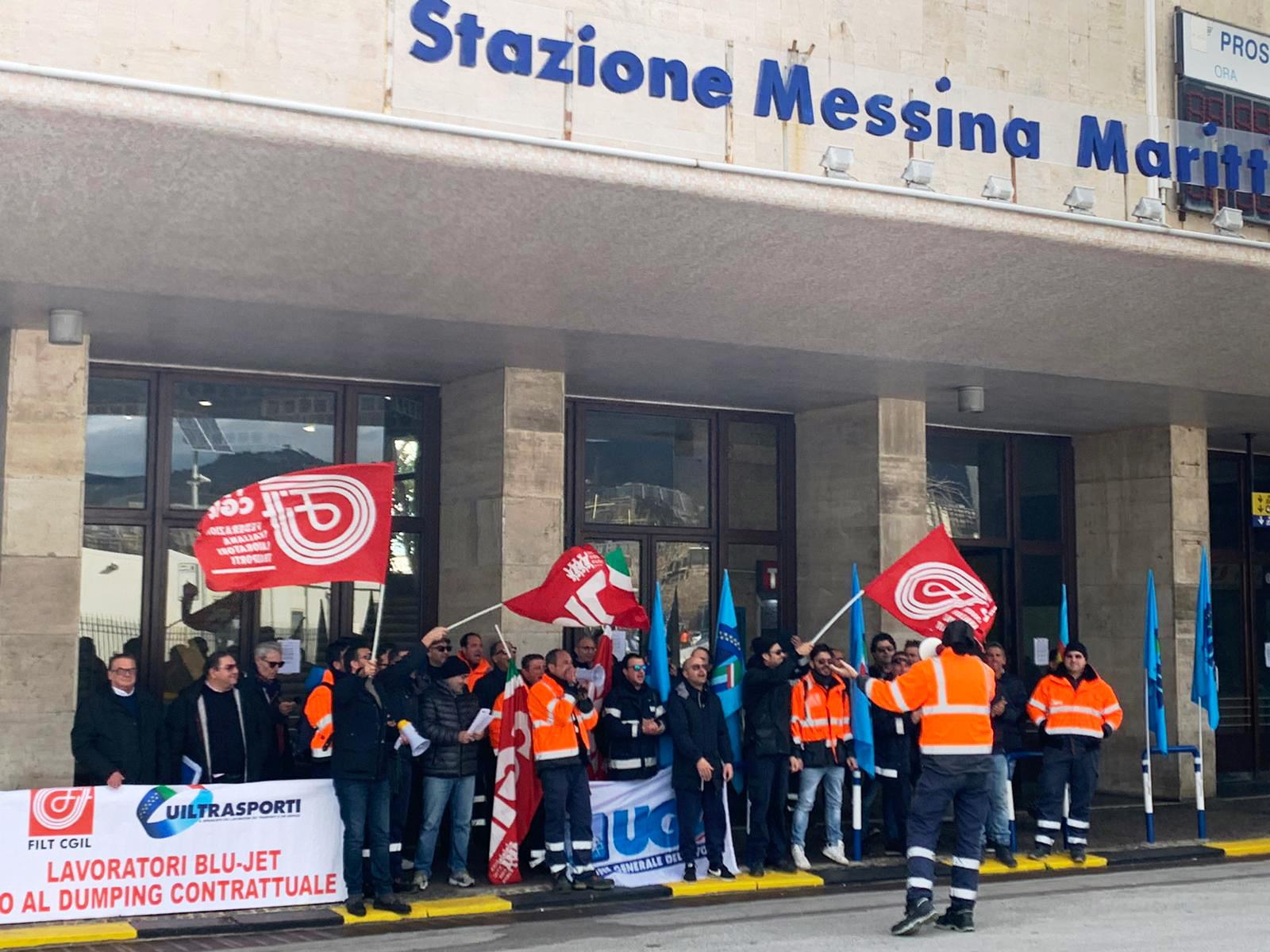 Sciopero e sit in Blu Jet MESSINA