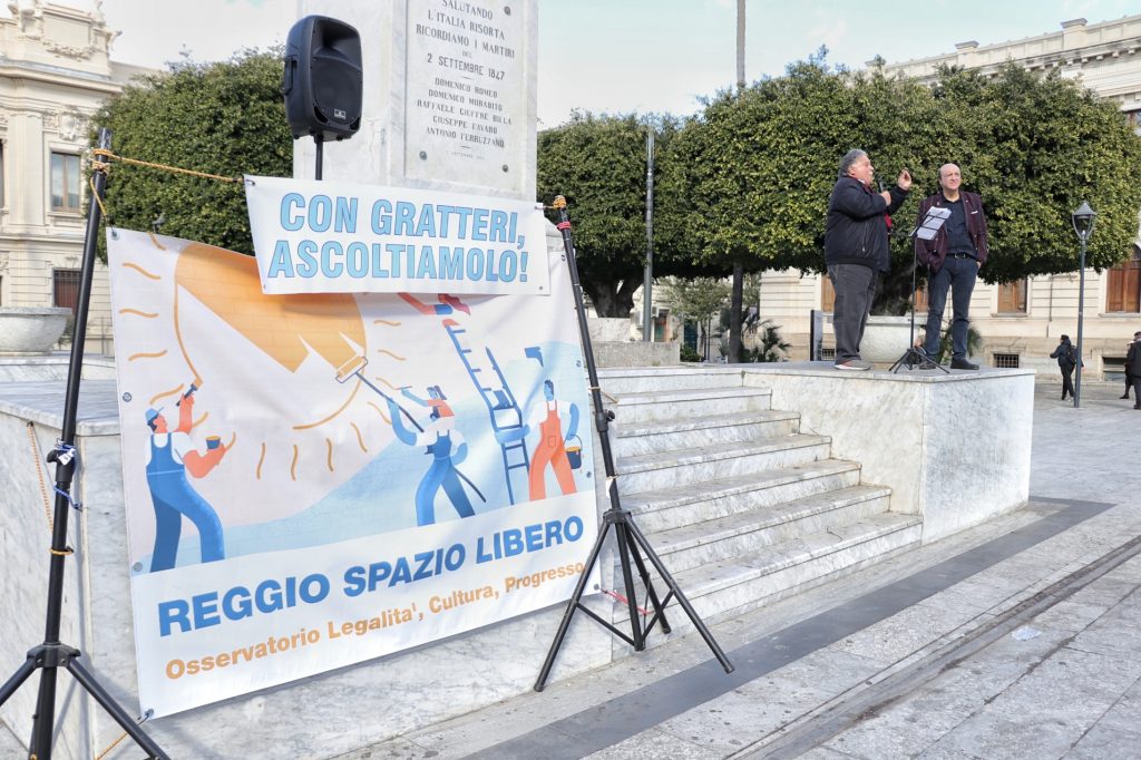 manifestazione pro gratteri piazza Italia (6)