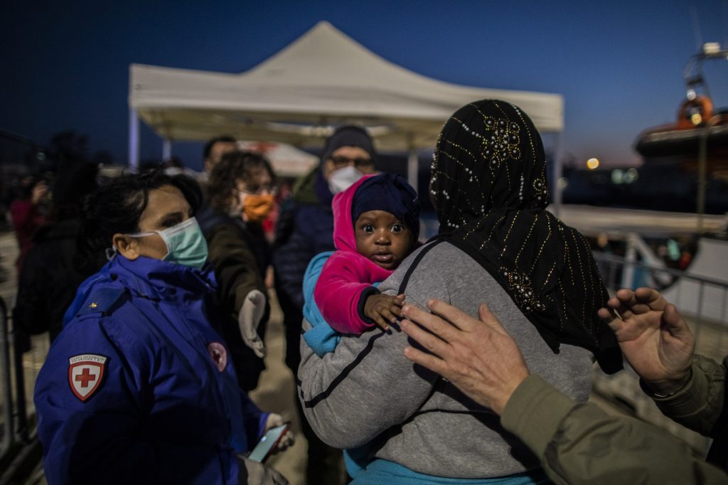 sbarco migranti messina