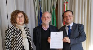 il Segretario Generale Maria Angela Caponetti, il neo Capo di Gabinetto Francesco Roccaforte ed il Sindaco Metropolitano Cateno De Luca
