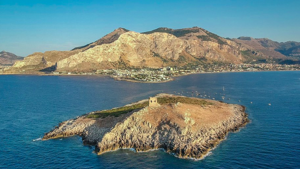 ISOLA FEMMINE