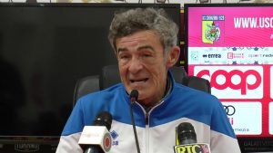 auteri toscano stretta di mano