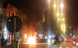 auto fiamme via garibaldi messina
