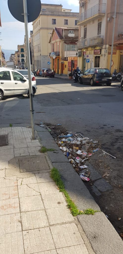 degrado via manzoni messina