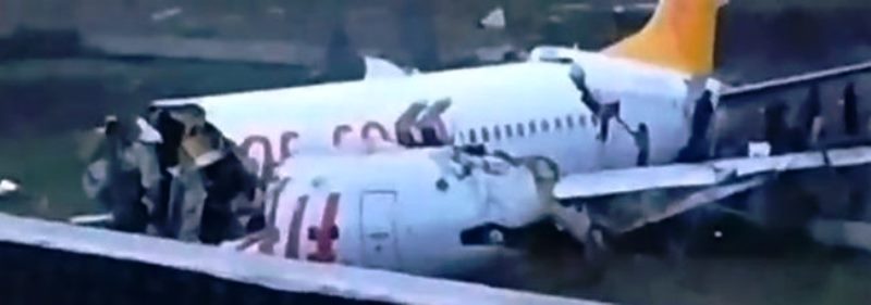 Paura ad Istanbul: aereo esce fuori pista in fase di atterraggio e si ...