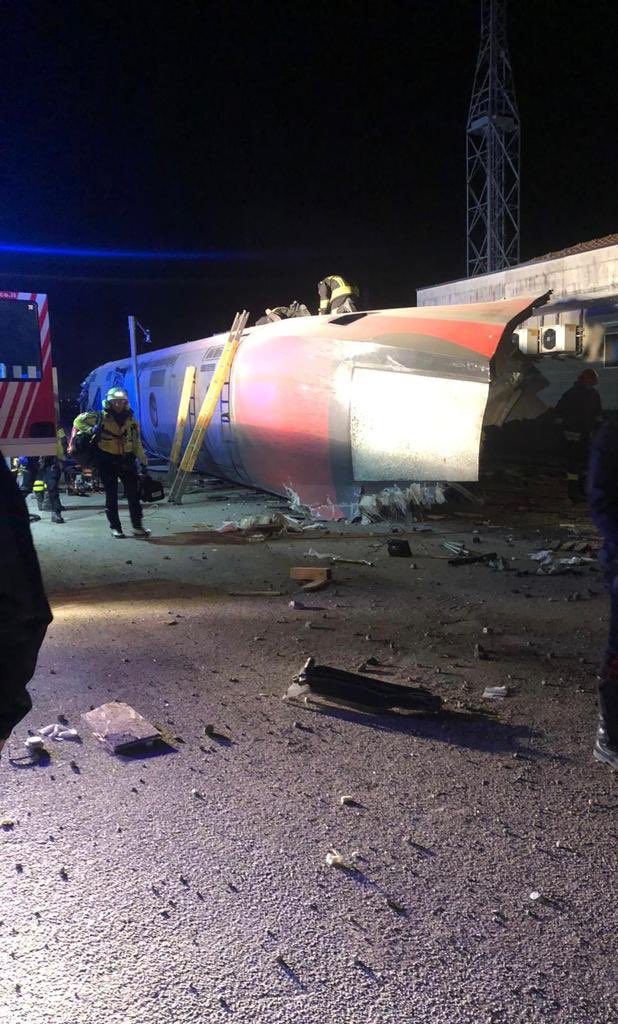 treno alta velocità deragliato