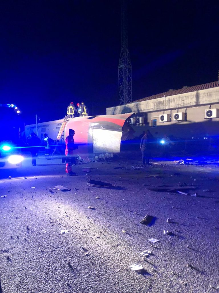 treno alta velocità deragliato