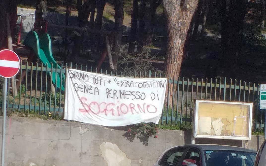 striscioni contro sindaco messina