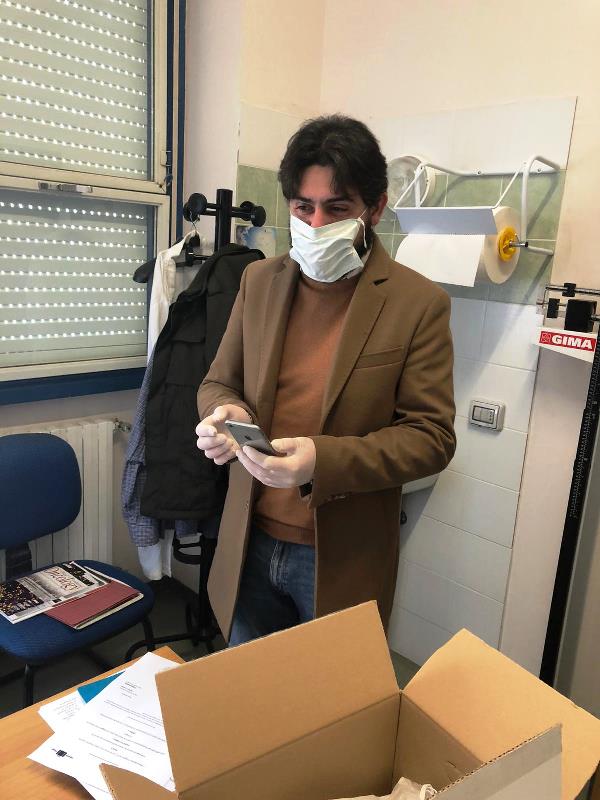 donate mascherine locri